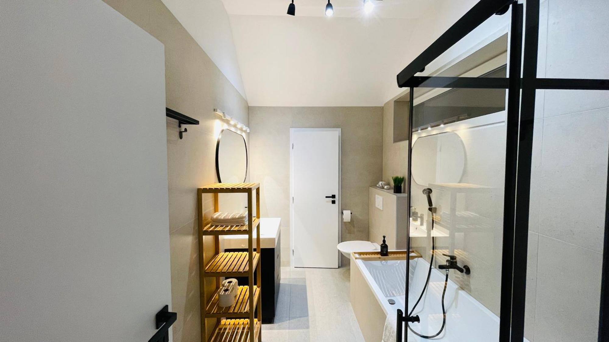 House Flow, 3 Room, Free 2 Parking Братислава Экстерьер фото