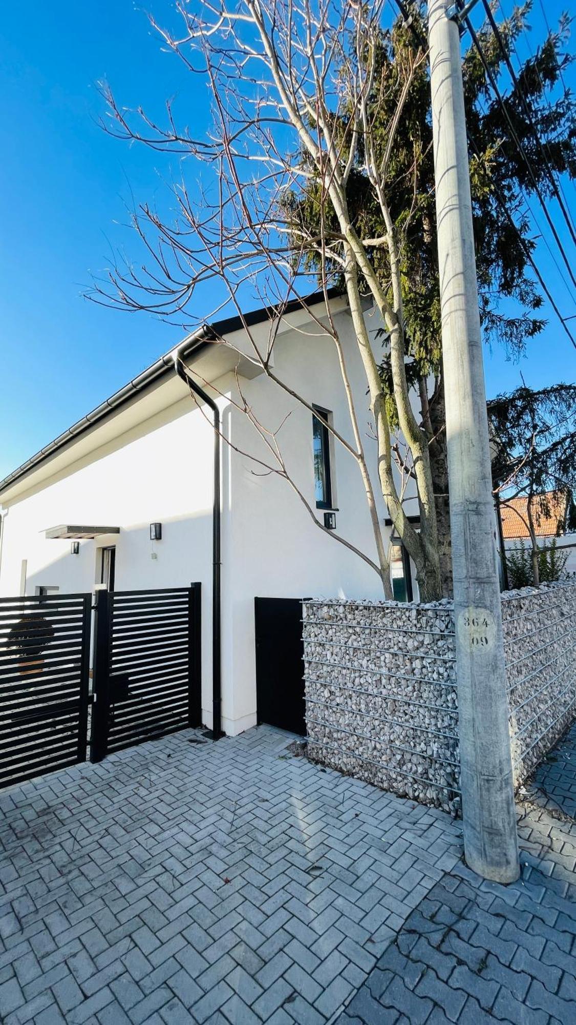 House Flow, 3 Room, Free 2 Parking Братислава Экстерьер фото