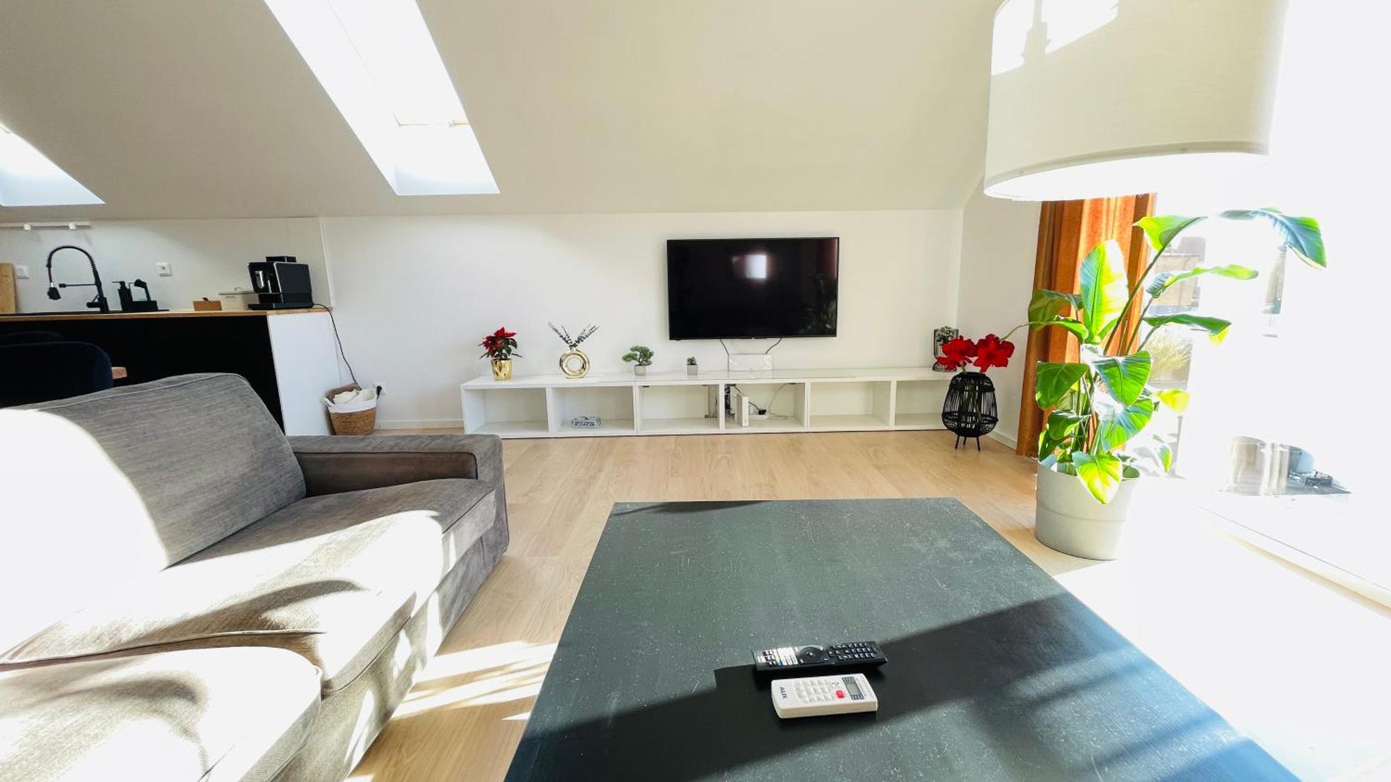 House Flow, 3 Room, Free 2 Parking Братислава Экстерьер фото