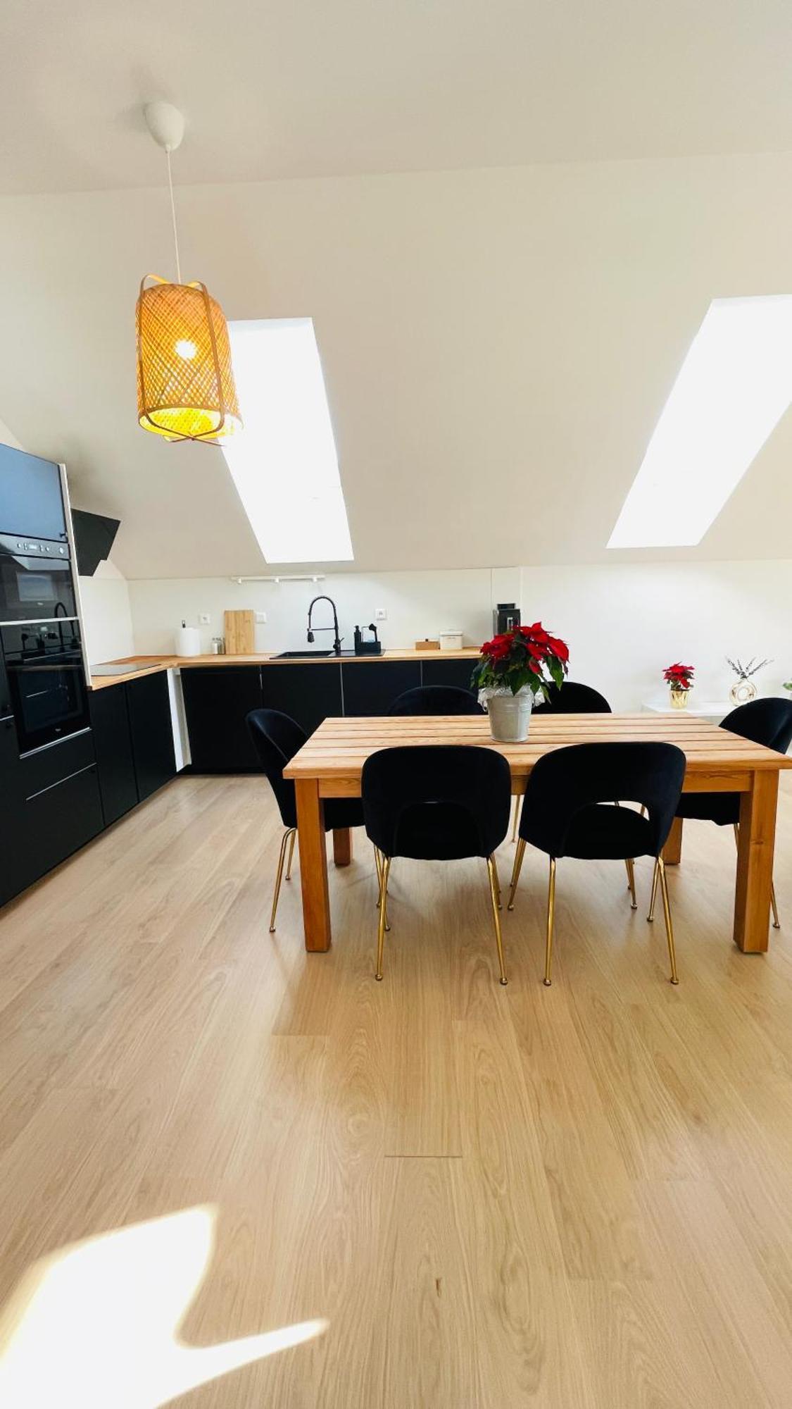 House Flow, 3 Room, Free 2 Parking Братислава Экстерьер фото